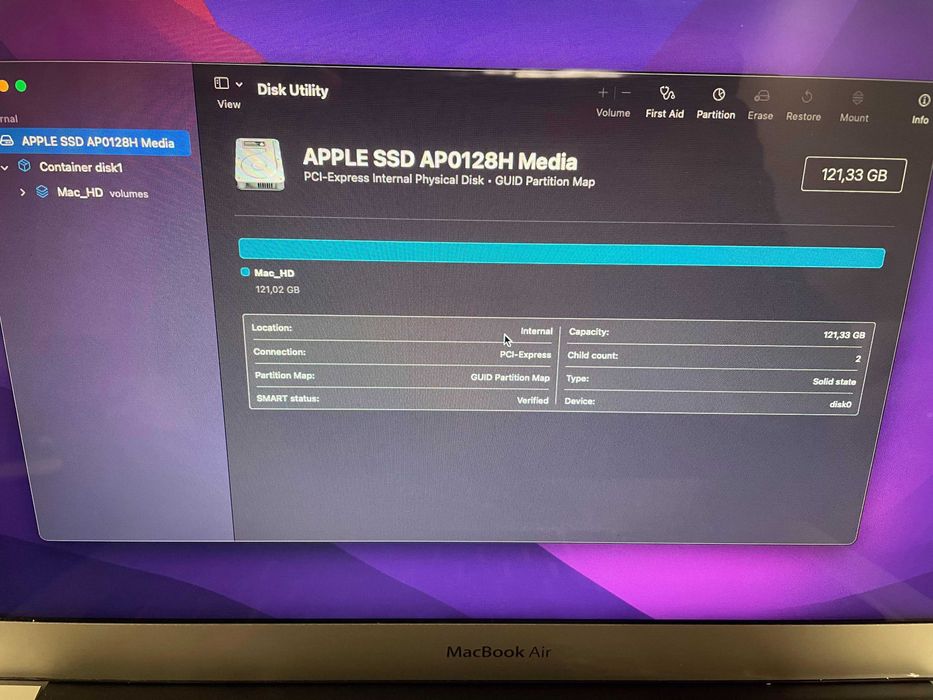 Apple MacBook AIr 13-inch 1.6GHz i5 8GB 128GB HDD 2015 лаптоп