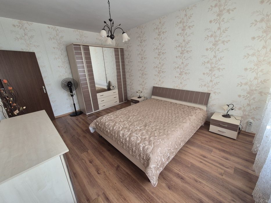 Дава се под наем Тристаен апартамент в София, Свобода - 93 кв.м за 698.19 € - Снимка #3