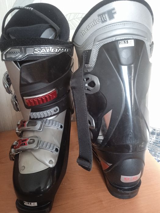 Продам горнолыжные ботинки