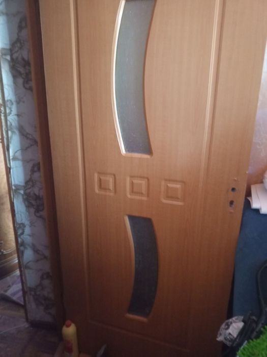 Продам двери 5 штук