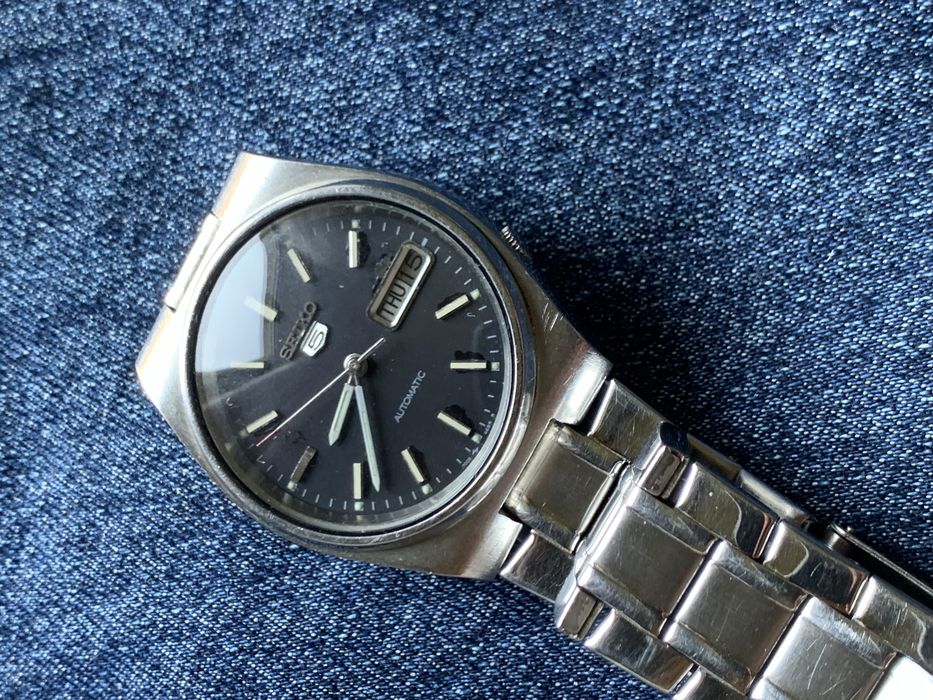 Ceas automatic  Seiko 5 cu data/zi.Cadran albastru.Superb!