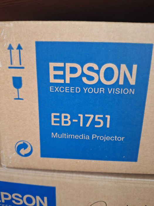 Videoproiector Epson eb-1751 portabil!Nou!Sigilat!