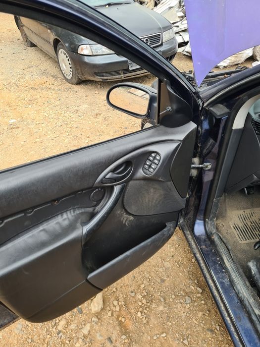 Форд Фокус 1.6 Ford Focus 1.6 на части