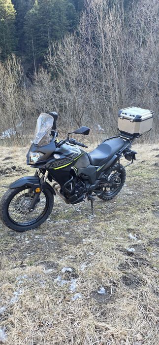 Vând/schimb cu auto Kawasaki Versys X300 2021 2 cilindri ABS