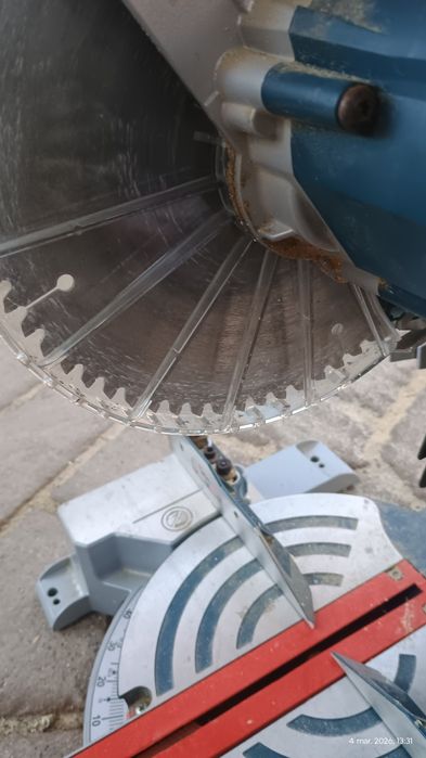 Bosch GCM 80 SJ (fierăstrău circular de tăiat la unghi, 1400W, disc 21