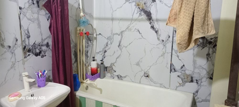 Хива шахар гиламчида 2 хонали квартира ижарага берилади