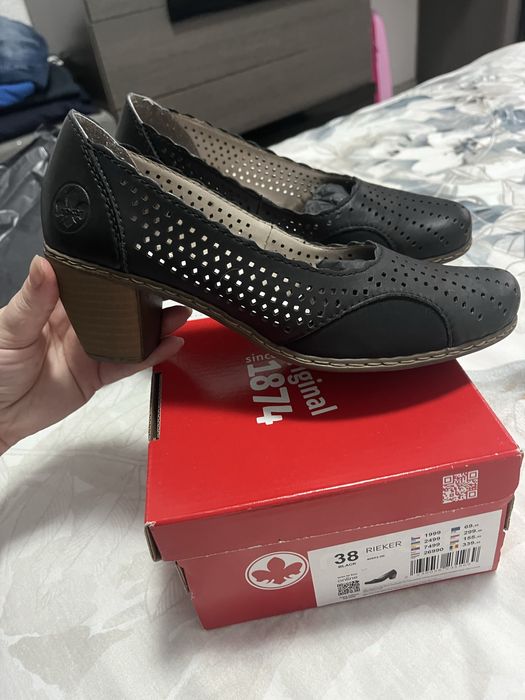 Дамски обувки Rieker.