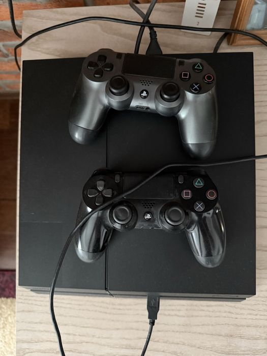 PlayStation 4 игровая консоль