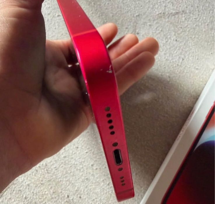 iPhone 14 product red