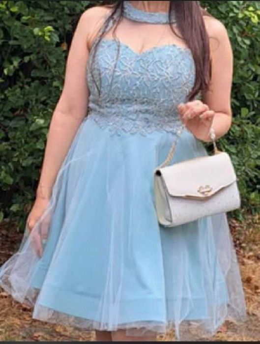 Шаферска рокля в ментово зелено