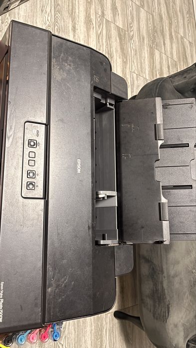 Imprimanta Epson 1500w functionala necesita curatare cap printare