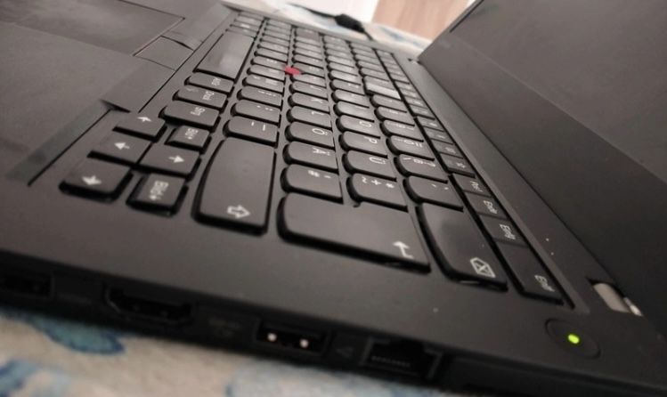 Vand laptop lenovo