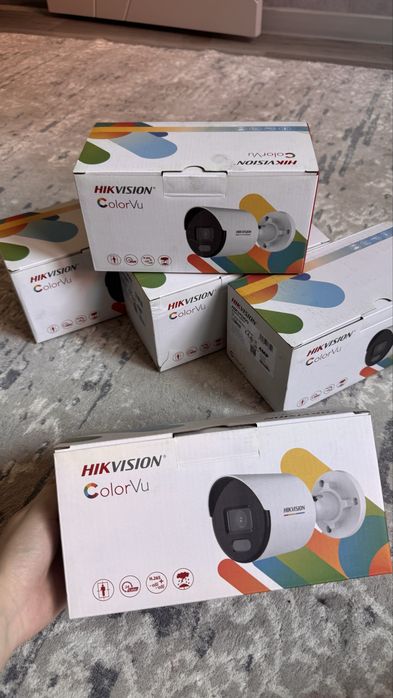 Новая камера Hikvision ColorVu 4MP в коробке