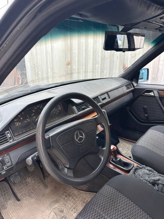 Mersedes bens w124