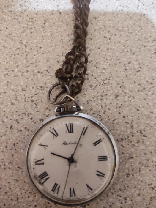 Часовник ракета руски