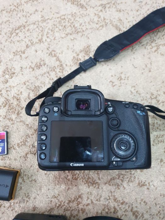 Canon EOS 7D , Srochna