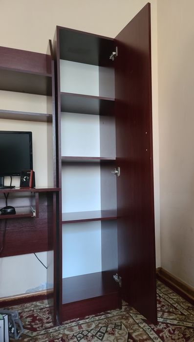 Продаю б/у письменный стол