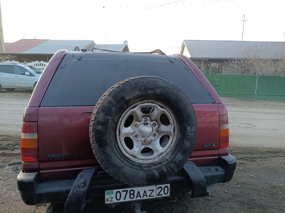 Продам машину опел фронтеро