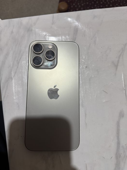 Айфон 15 про мах 256 85 %