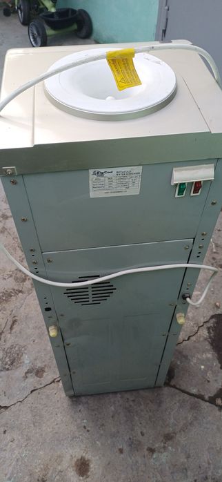 Диспенсер для воды