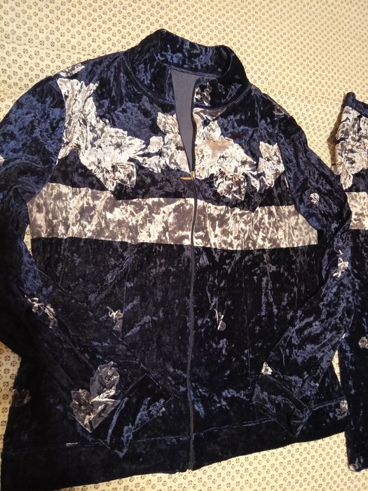 Костюм женский бархатный