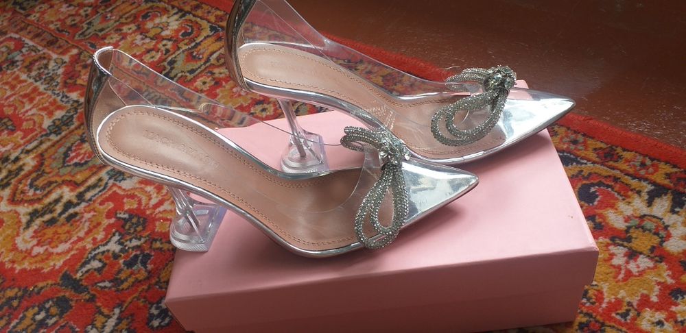 Новое туфли для женщин и девушек.