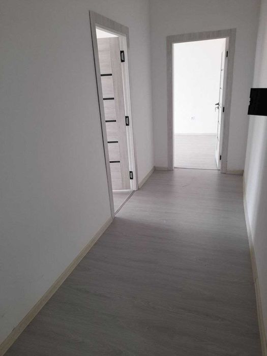 Янги хаёт туманида 2 хонали квартира сотилади.