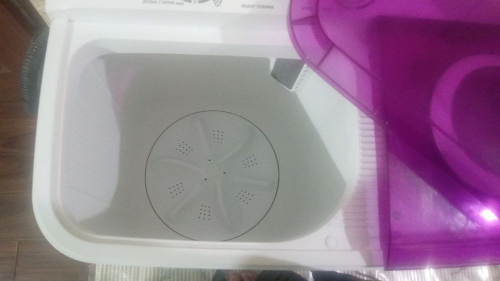 Kir moshina sotiladi