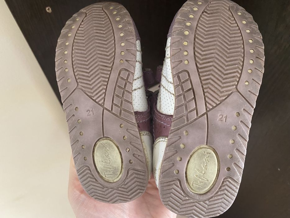 Обувь детская кроссовки размер 21