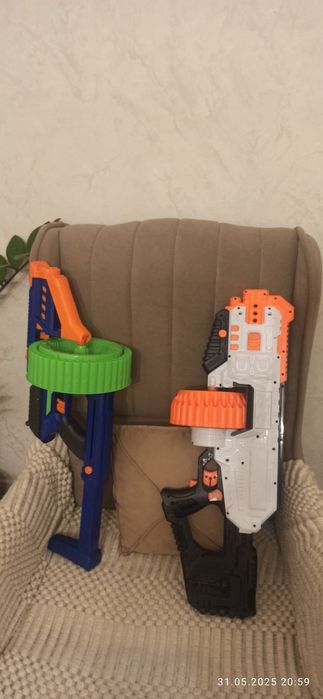 Продам бластеры 2 шт.