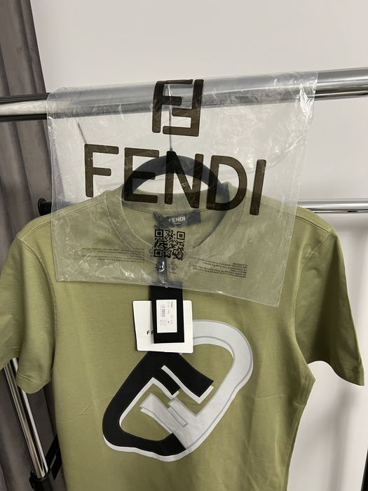 Tricou FENDI super calitate