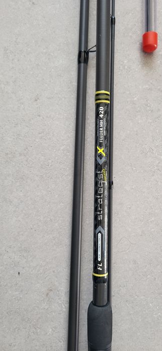 Lansete feeder FLdistance4,2m+ team feeder3,6m+coada minciog Korum
