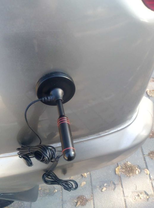 Вътрешна антена с усилвател за цифрова ефирна телевизионна DVB-T HDTV