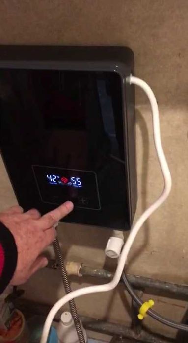 Проточный водонагреватель экономичней чем Аристон есть доставка