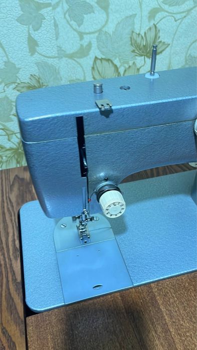 Швейная машинка чайка с электроприводом