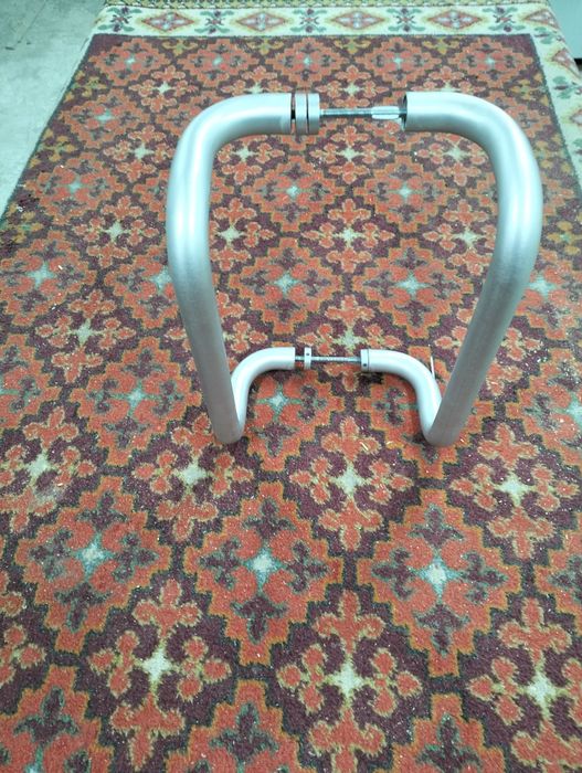 Ручки для алюминиевых дверей скоба