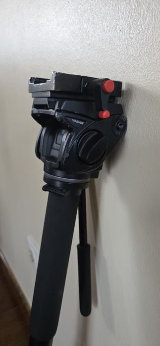Monopiedul video Manfrotto 561BHDV.
