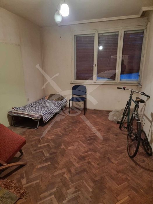 Продава се Тристаен апартамент в Бургас, Център - 79 кв.м за 1227 €/кв.м - Снимка #1
