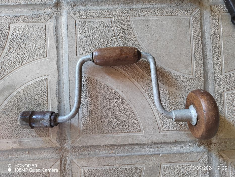 Стари инструменти