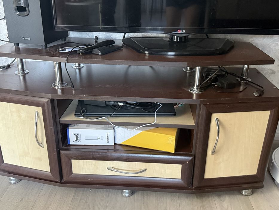 Тумба под телевизор