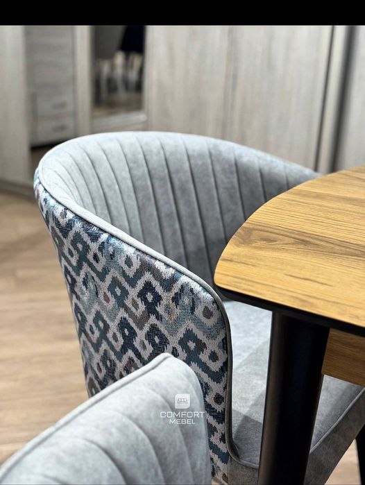 Стол и 6 стульев от производителя