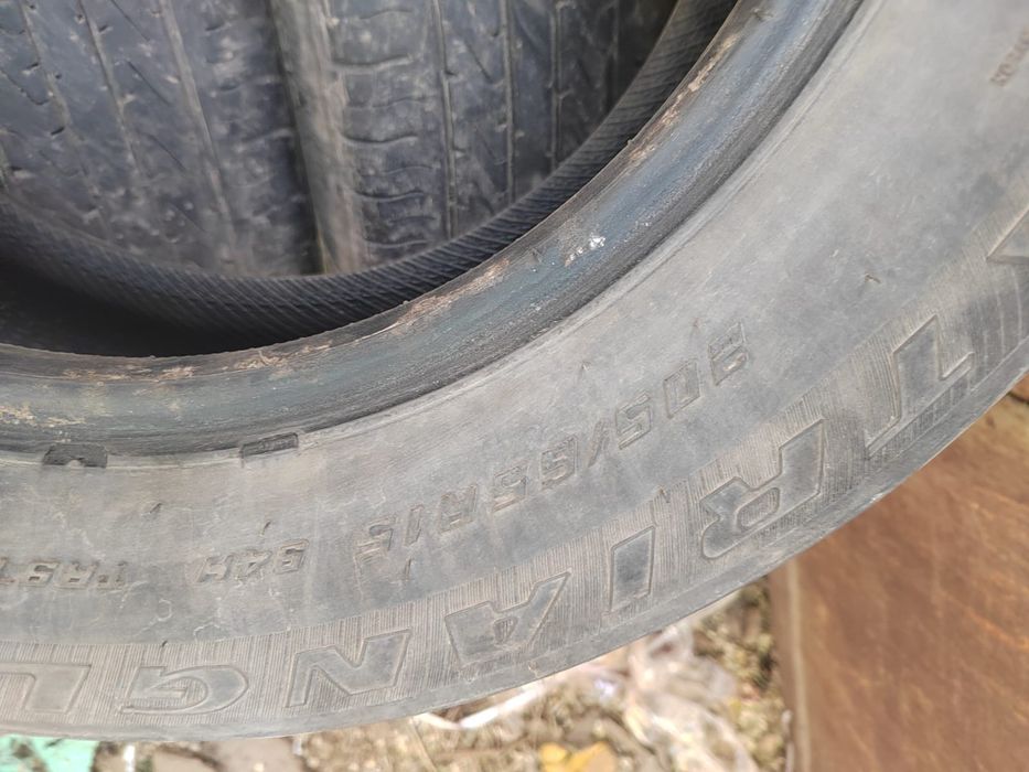 Продам помплеткт летних шин