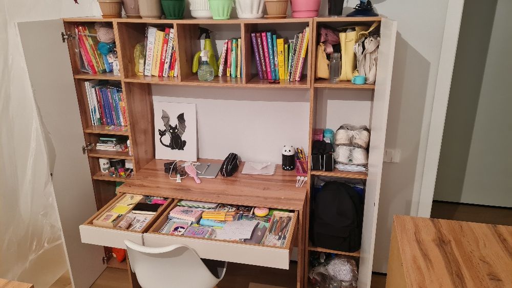 Письменный стол в отличном состоянии