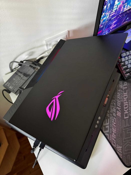 ASUS ROG Strix SCAR 17, G733QR, Ryzen 7 5800H/ RTX 3070 130W/ 32GB RAM/ 1TB NVME/ 17.3" 300Hz IPS/ Mеханична Клавиатура