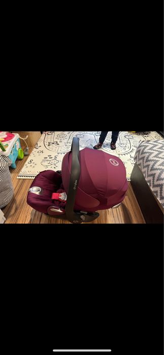 Кошчета за кола Cybex Cloud Q