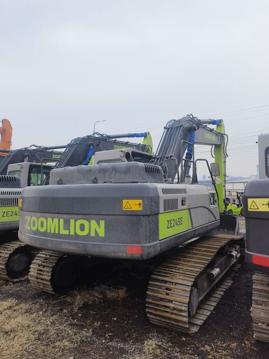 Гусеничный ЭКСКАВАТОР ZE245G новый в наличии