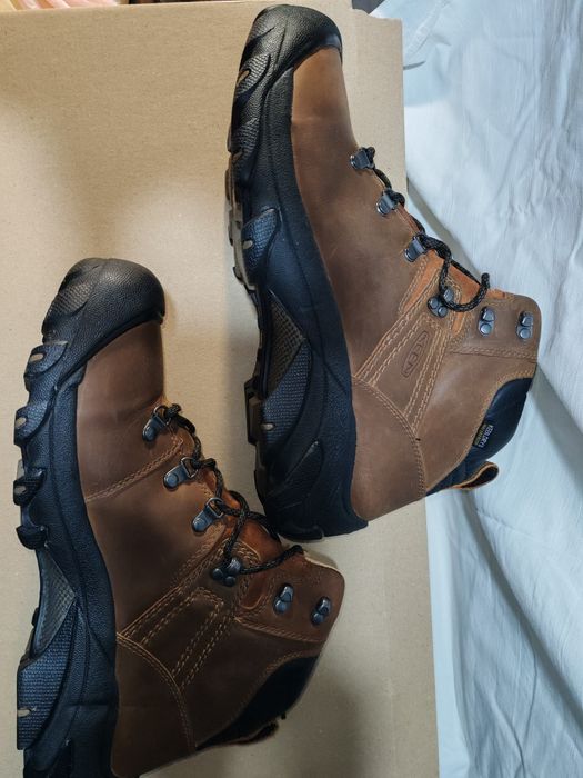 Удобни и практични мъжки боти от естествена кожа KEEN №46