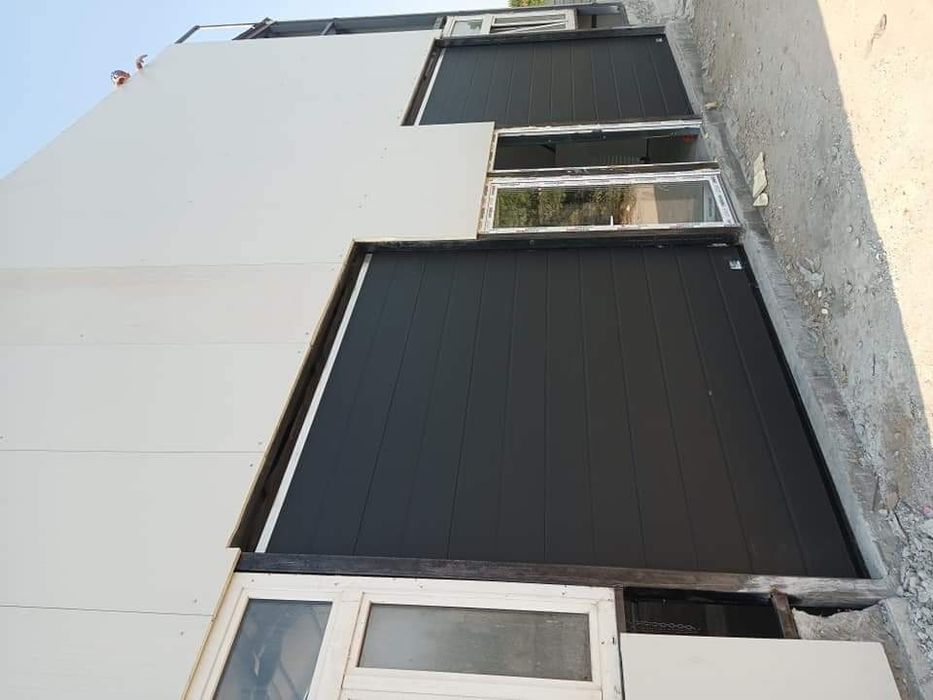 Usa de garaj secționala