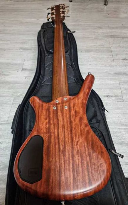 Бас китара Warwick Pro Series Corvette Standard с 6 струни