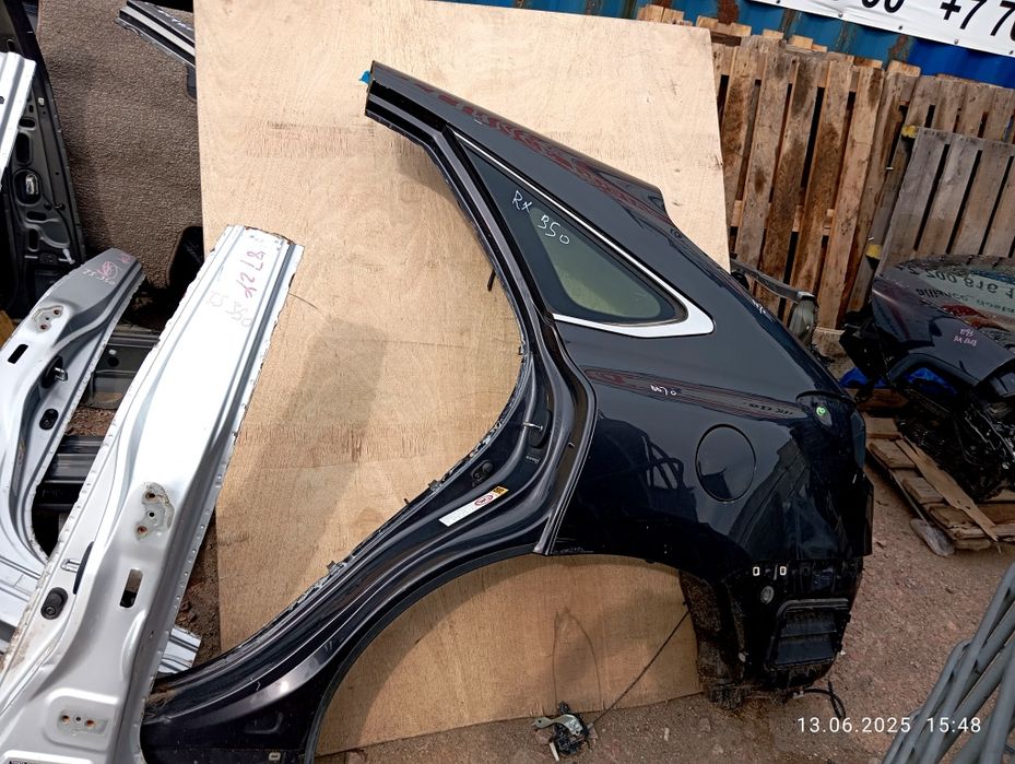 Заднее левое крыло Lexus RX350